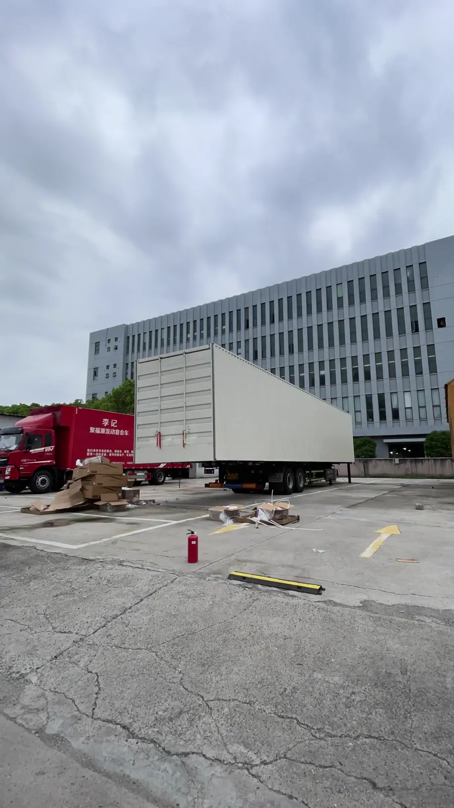 US customer mobile party hall — MBFD expandable event trailer